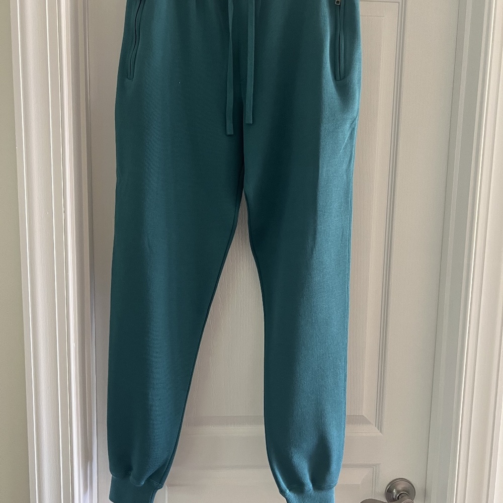 NWT Dolce & Gabbana joggers Size M ***SOLD/NO LONGER AVAILABLE***